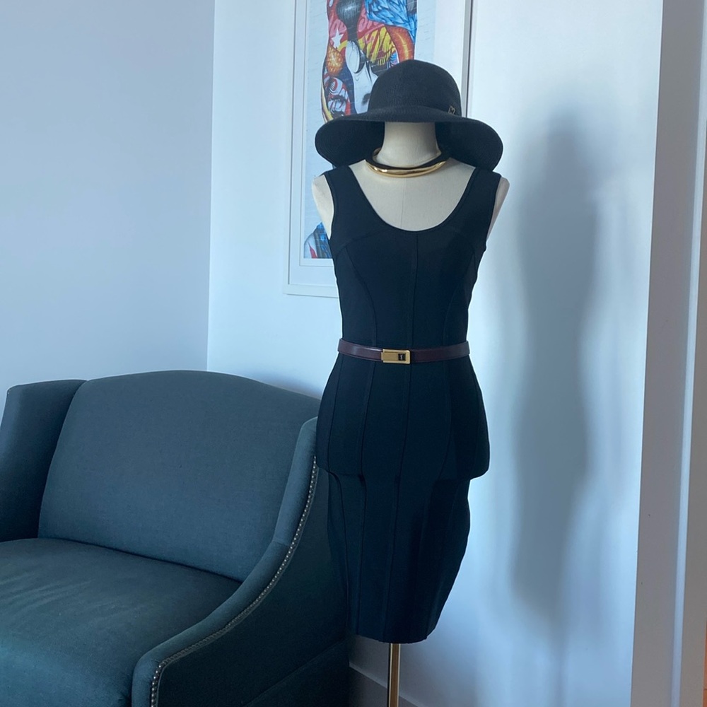 Sexy black dress!